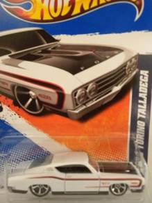 ’69 Ford Torino Talledega - Muscle Mania toy car collectible - Main Image 2