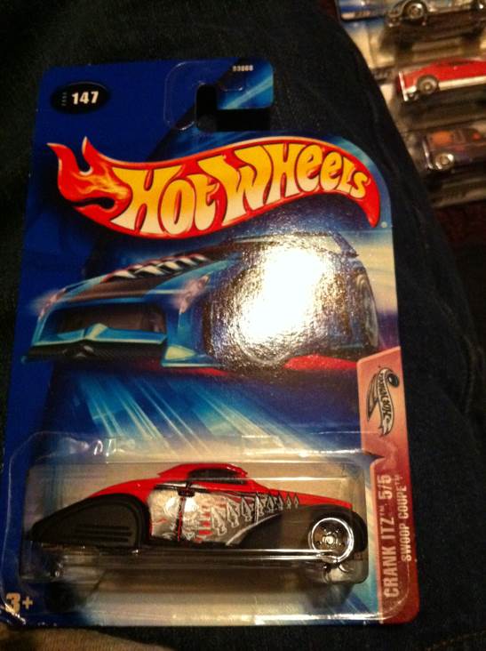 Swoop Coupe - Crank Itz toy car collectible - Main Image 2