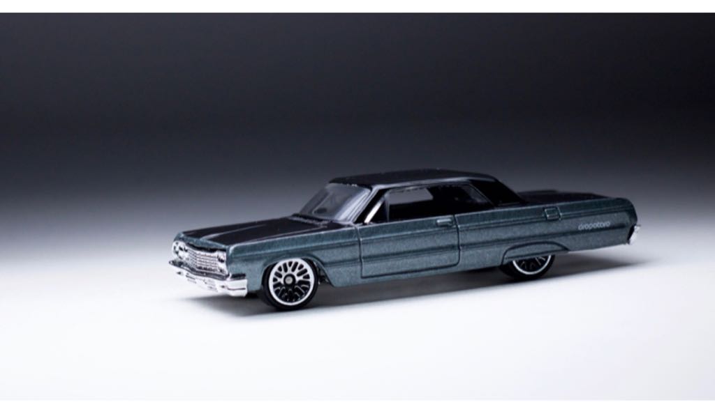 ’64 Impala - ’06 Dropstars toy car collectible - Main Image 2
