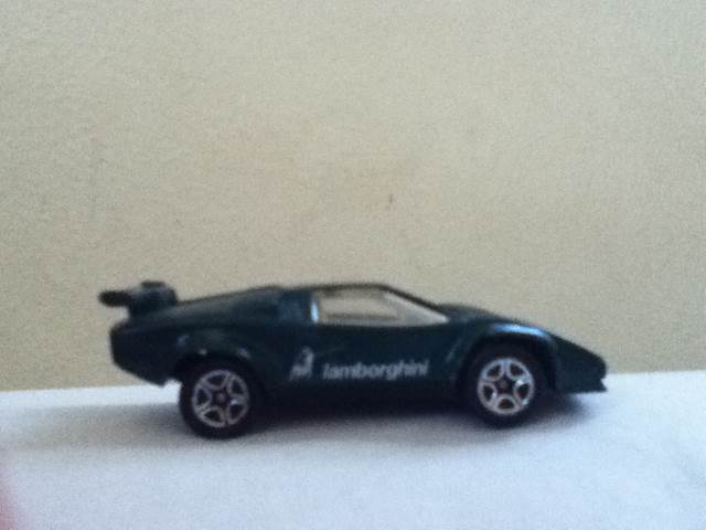 Lamborghini Countach Lp 500 S  toy car collectible - Main Image 1