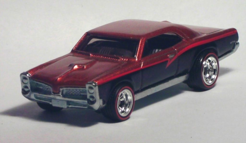 ’67 Pontiac GTO - Hot Wheels Garage toy car collectible - Main Image 2