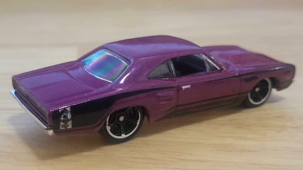 4/10 ’69 Dodge Coronet Super Bee - 2012 - HW Muscle Mania - Mopar™️ toy car collectible - Main Image 2