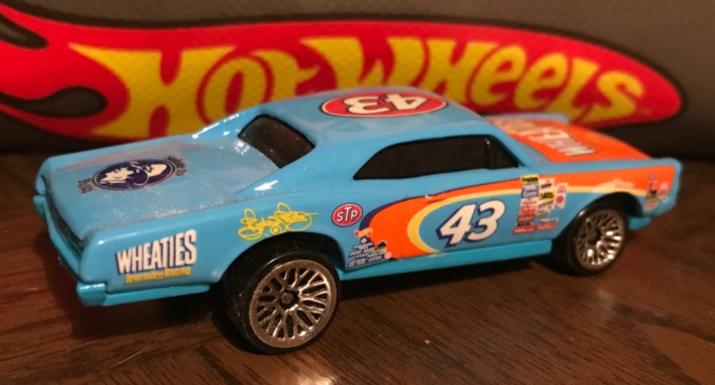 67 Pontiac GTO - General Mills - Salute To Petty toy car collectible - Main Image 2