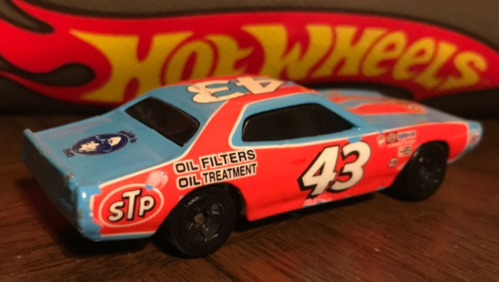 74 Dodge Charger - General Mills - Salute To Petty toy car collectible - Main Image 2