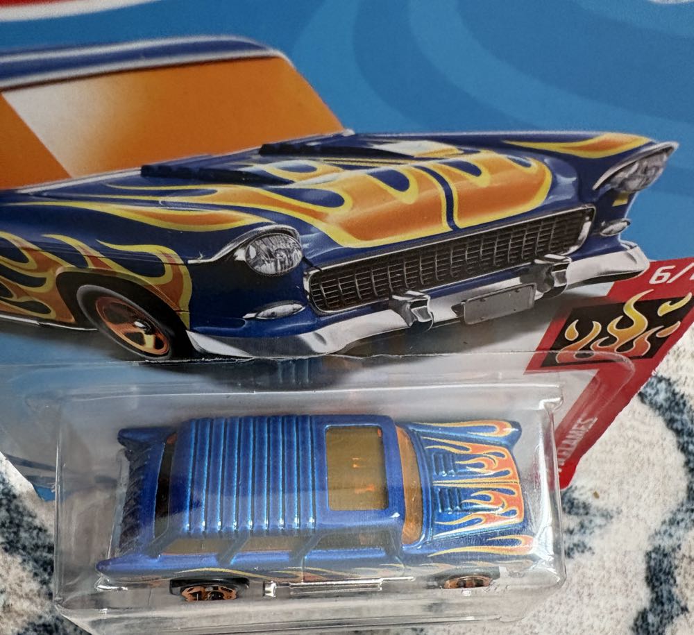Chevy Nomad - 1955 - HW Flames toy car collectible - Main Image 3