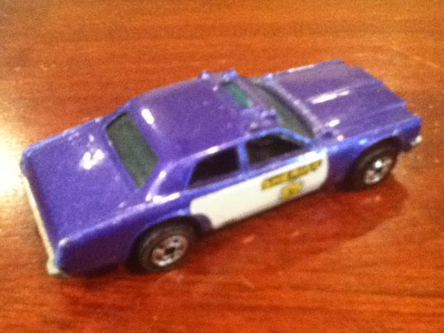 Sheriff Car - 1977 Hot Wheels toy car collectible - Main Image 2