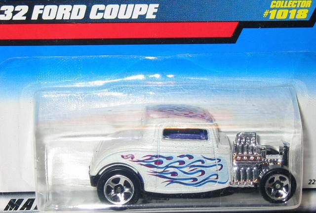 *Ford ’32 - White - ’50s Cruisers toy car collectible - Main Image 2