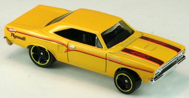 Plymouth Roadrunner 70  toy car collectible - Main Image 1