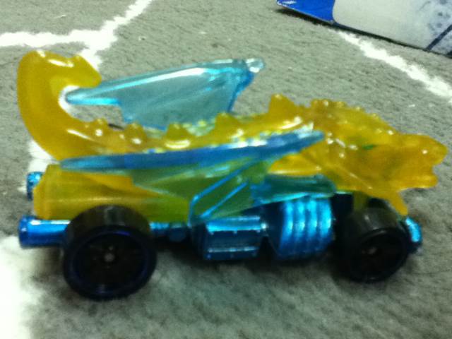 Dragon Blaster - Color Shifters X-Ray toy car collectible - Main Image 2