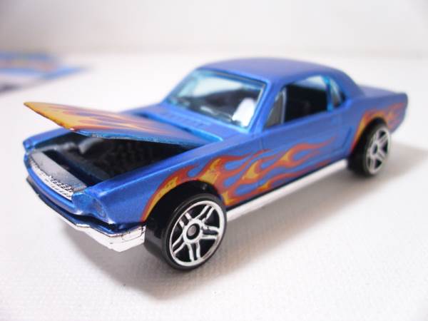 ’65 Ford Mustang - HW Throwback toy car collectible - Main Image 2