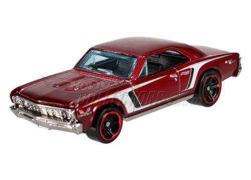 67 Chevelle SS 396 - 2012 Muscle Mania toy car collectible - Main Image 2