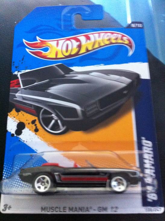 ’69 Camaro - Muscle Mania - GM 12 toy car collectible - Main Image 2