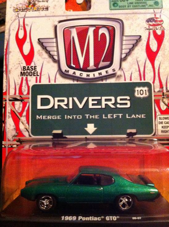 2011 Treasure Hunt Charger