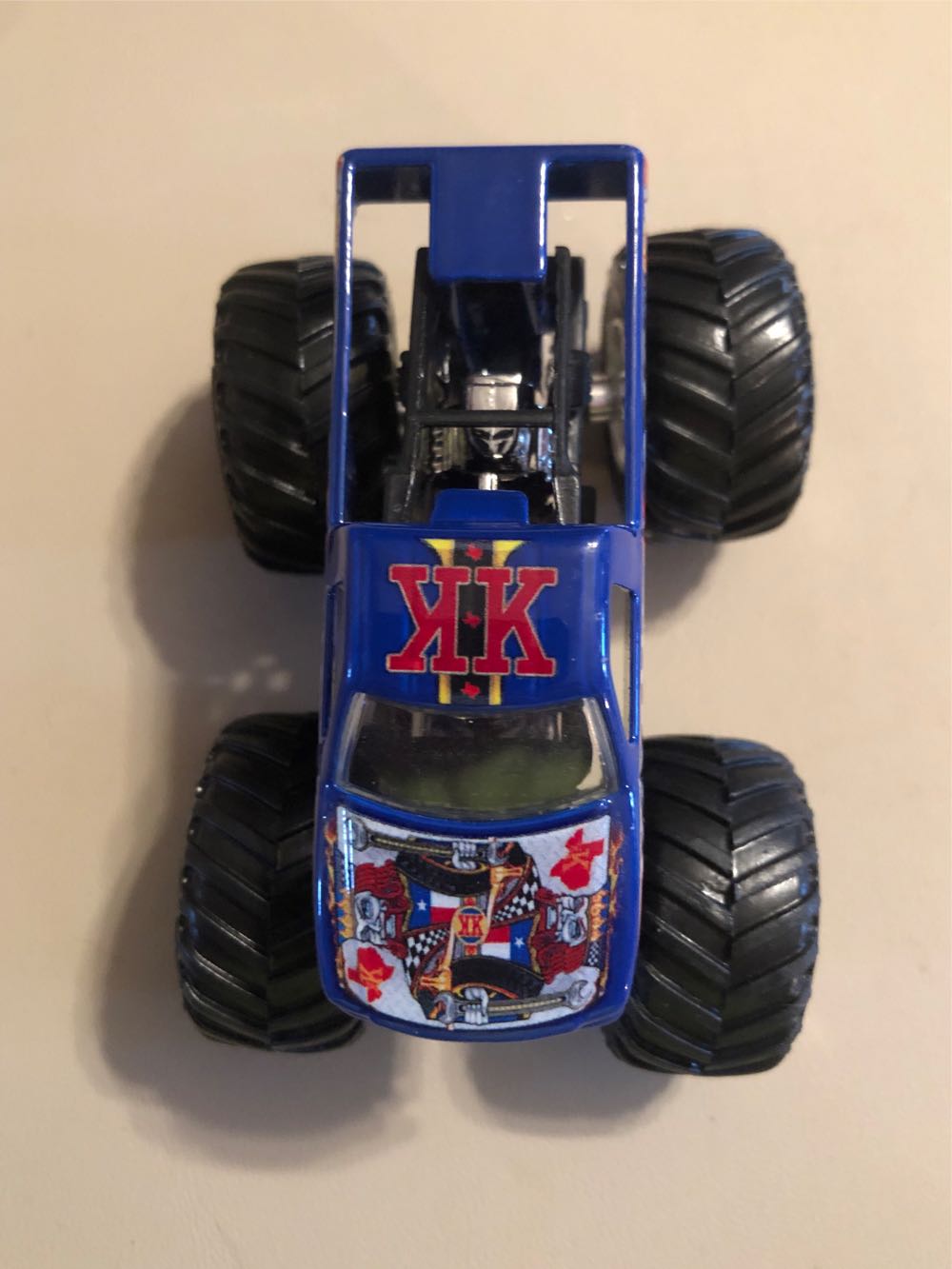 King Krunch - Flag Series toy car collectible - Main Image 3