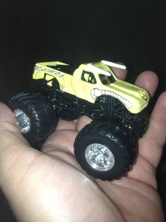 Full Boar - Facebook