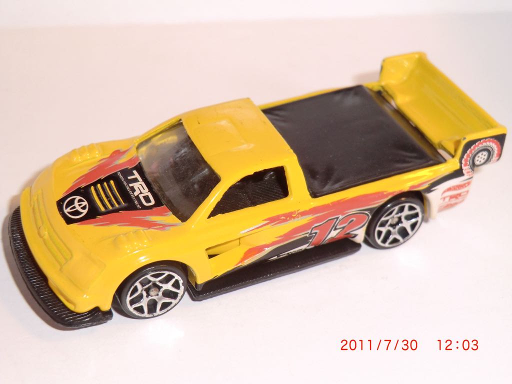 Pikes Peak Tacoma - Alt Terrain toy car collectible - Main Image 2