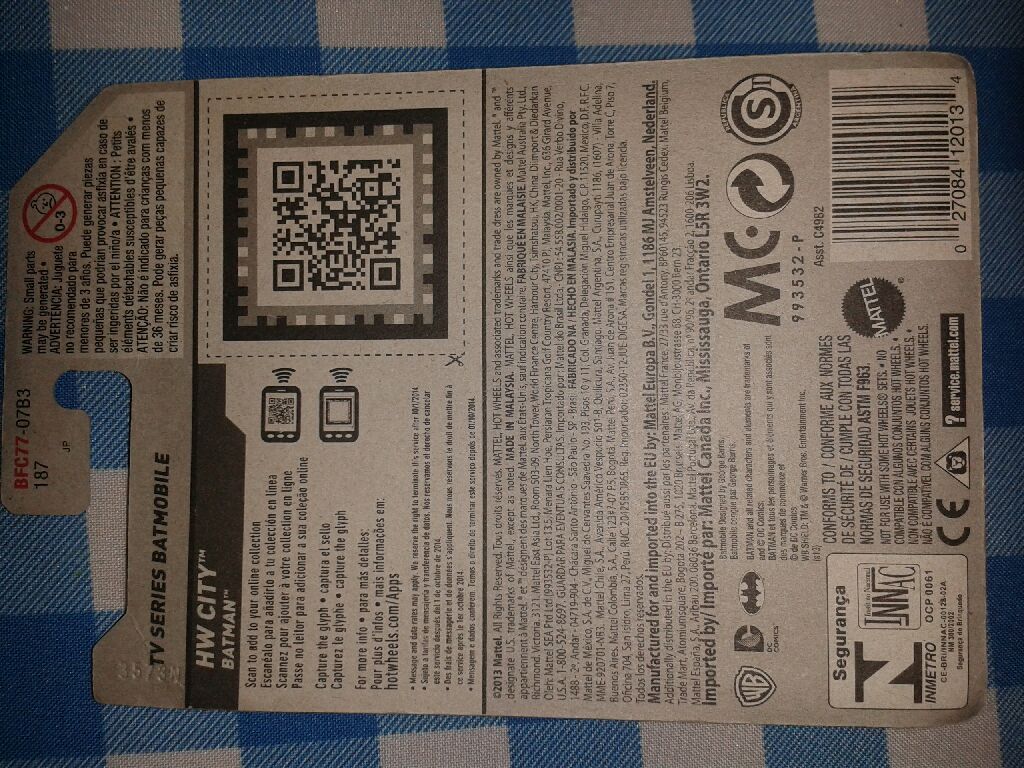 TV Series Batmobile - ’14 HW City toy car collectible - Main Image 2