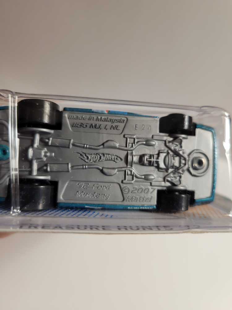 ’92 Ford Mustang - Treasure Hunts ’12 toy car collectible - Main Image 3