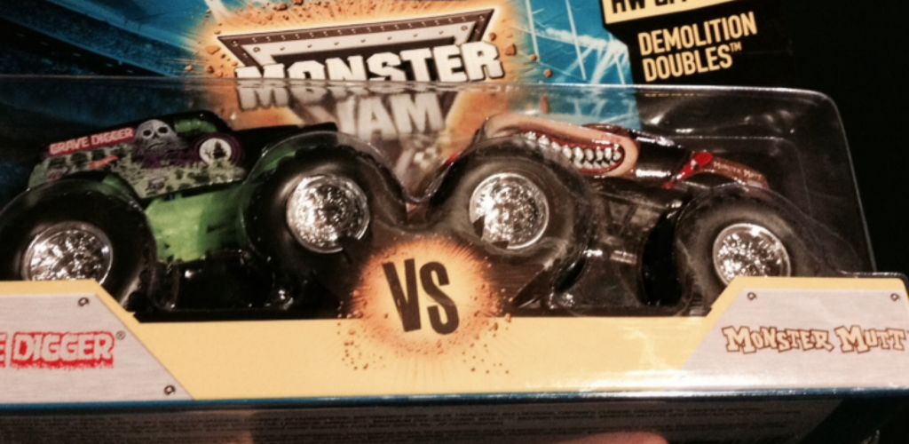 Monster Mutt Spectraflames - Monster Jam toy car collectible - Main Image 2