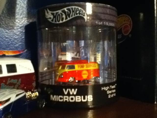 Vw Microbus - High Test Series toy car collectible - Main Image 1
