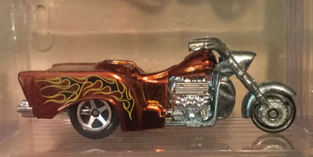 Boss Hoss Motorcycle - Classics Series 4 toy car collectible - Main Image 2