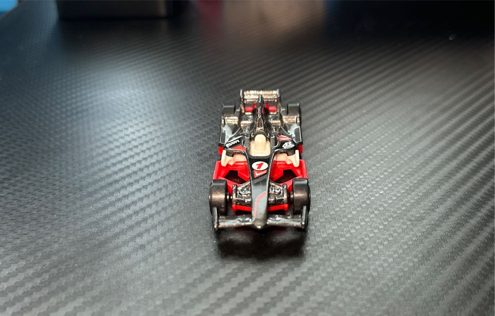 F1 Racer - HW Race - 2014 HW Race Team toy car collectible - Main Image 3