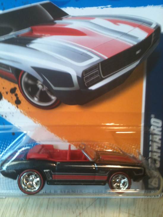 Muscle Mania ’69 Camaro STH - 2012 Super Treasure Hunt Series toy car collectible - Main Image 2