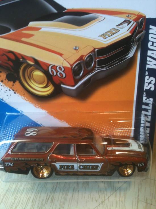 Super Th Chevelle SS Wagon - 2012 Super Treasure Hunt Series toy car collectible - Main Image 2