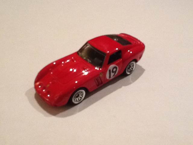 Ferrari 250 GTO - New Models toy car collectible - Main Image 2