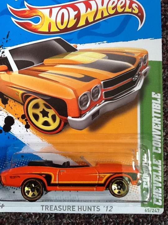 Chevy Chevelle Convertible, ’70 (T.H.) - Treasure Hunt ’12 toy car collectible - Main Image 2