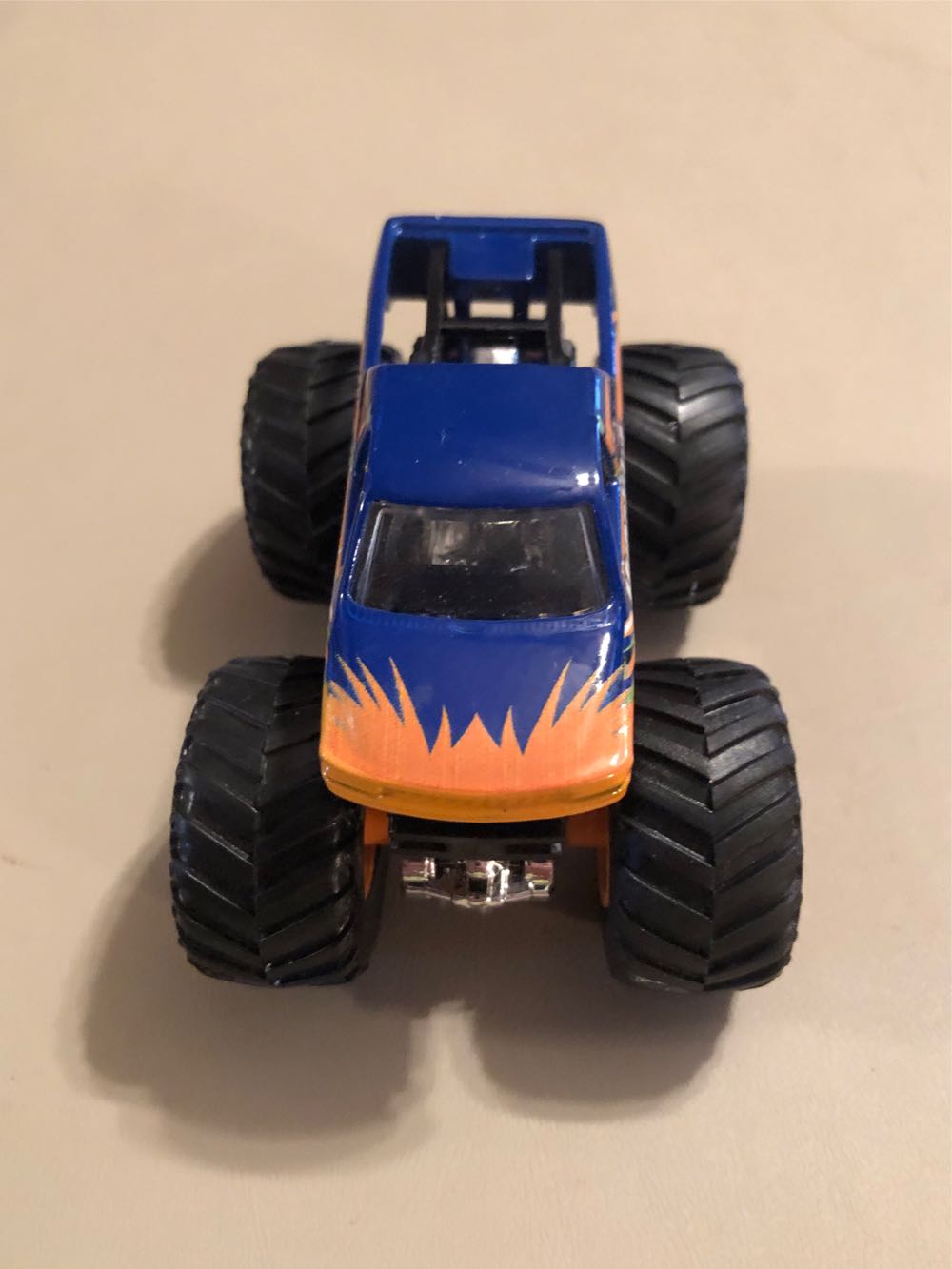 Hurricane Force - Monster Jam toy car collectible - Main Image 2