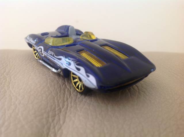 Loose Corvette Stingray - 5 pack toy car collectible - Main Image 1