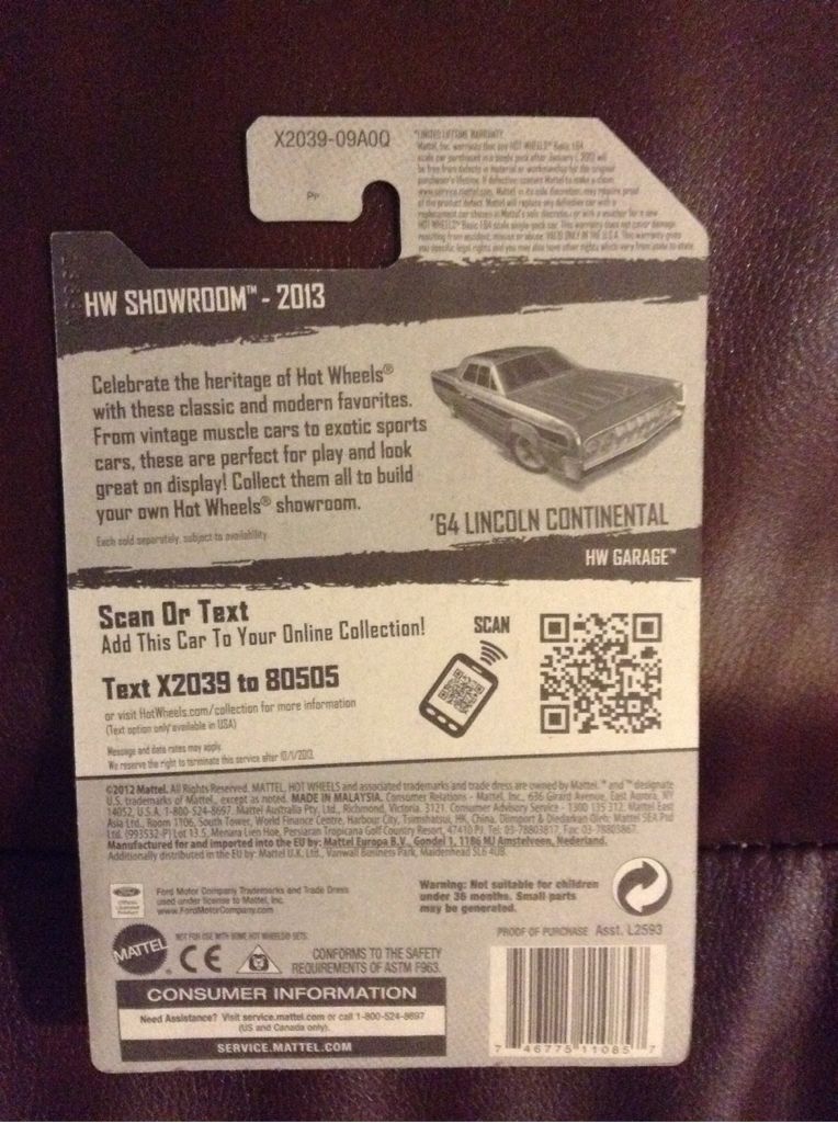 64 Lincoln Continental - HW Showroom - 2013 HW Garage toy car collectible - Main Image 2