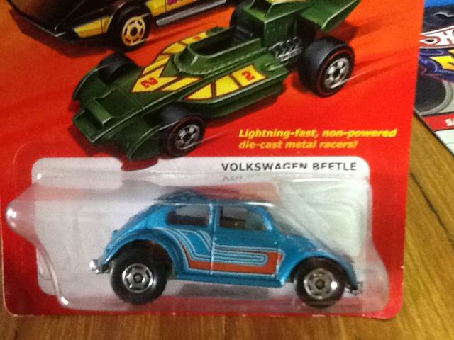 Volkswagen Beetle - The Hot Ones toy car collectible - Main Image 2