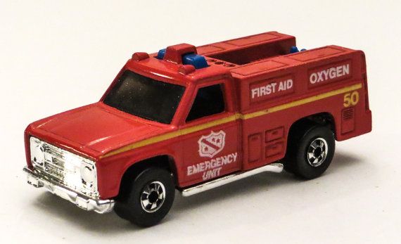 Emergency Squad - 1977: Dark Red - 1977 Flying Colors toy car collectible - Main Image 2