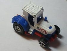 Matchbox Tractor - MBX Construction toy car collectible - Main Image 2