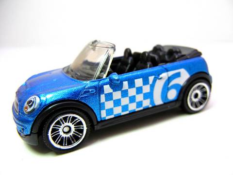 Matchbox Mini Cooper S Convertible - MBX Beach toy car collectible - Main Image 2