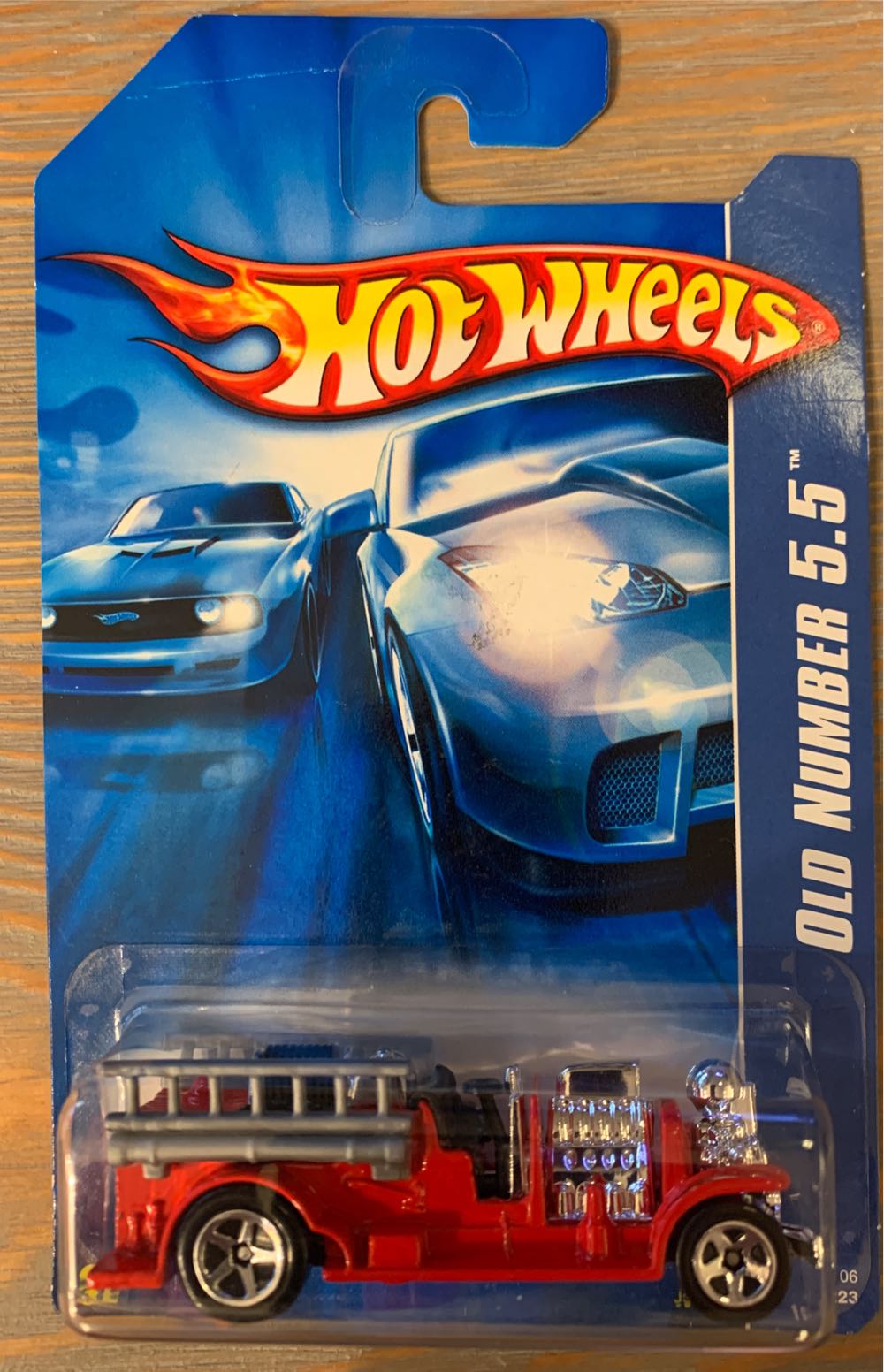 Old Number 5.5 - 2006 Mainline Cars toy car collectible - Main Image 4