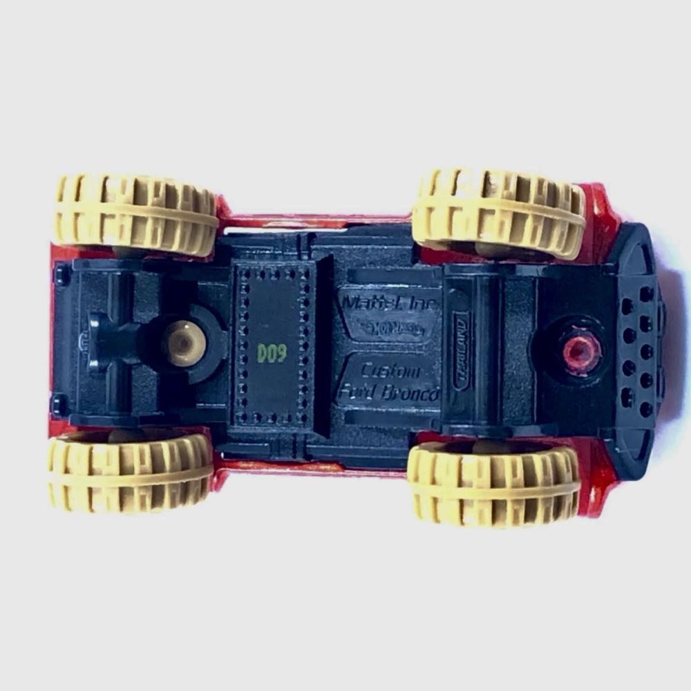 Custom Ford Bronco - Desert Race™ toy car collectible - Main Image 9