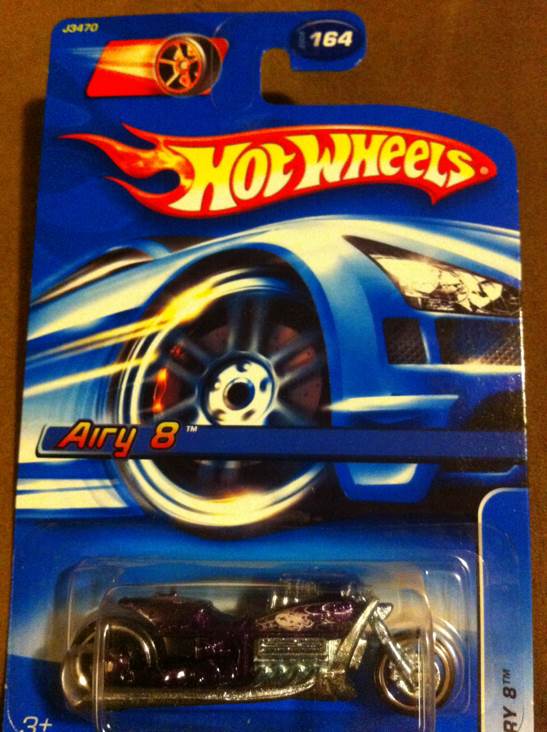 Airy 8 - Cycle toy car collectible - Main Image 1
