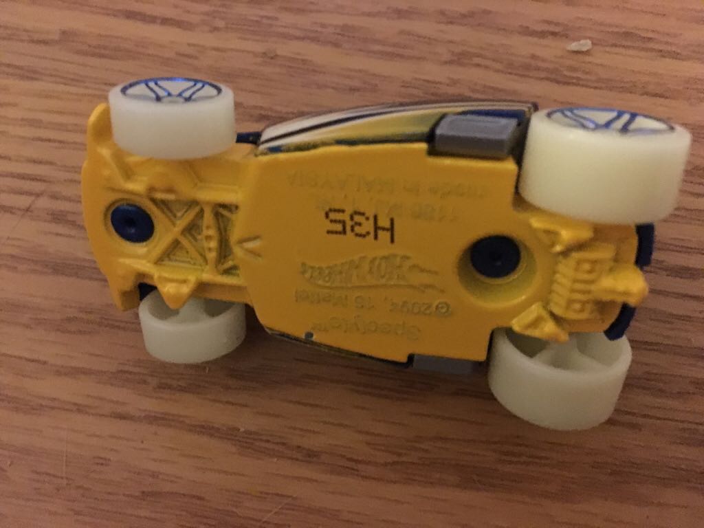 Spectyte - HW Glow Wheels toy car collectible - Main Image 2