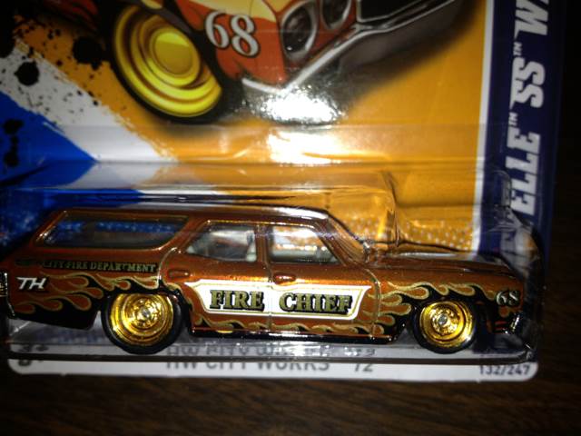 ’70 Chevelle SS Wagon - HW Showroom toy car collectible - Main Image 2