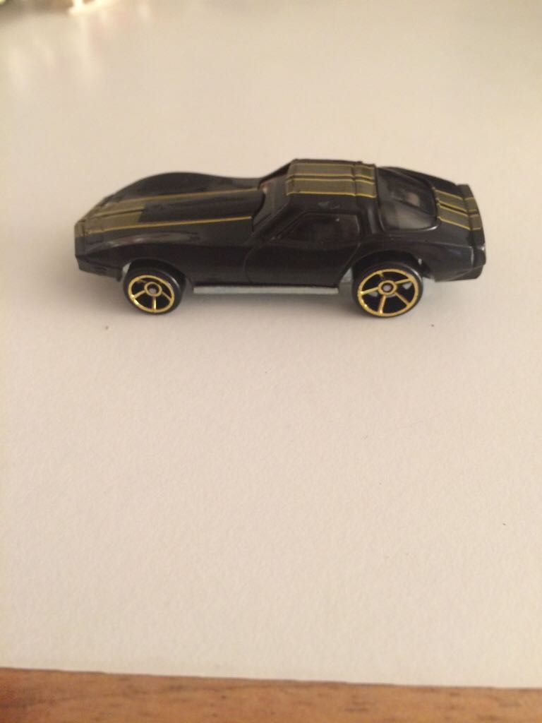 1975 Corvette - Corvette Central toy car collectible - Main Image 2