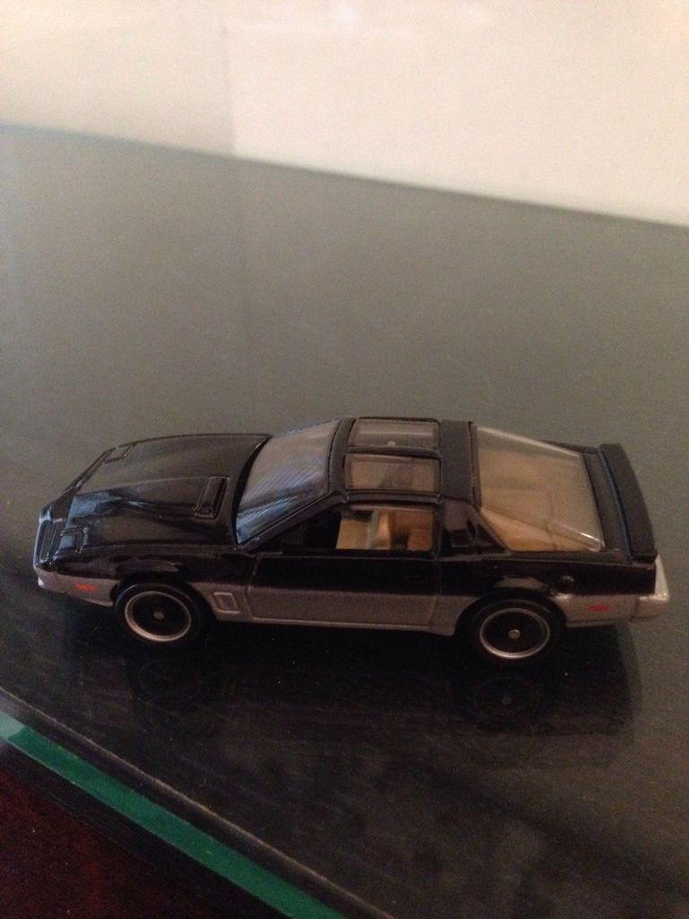 K.A.R.R - Retro Entertainment toy car collectible - Main Image 2