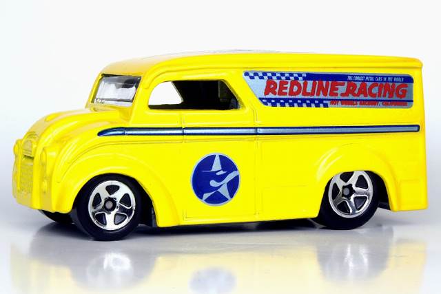 Hot Wheels - Vairy 8