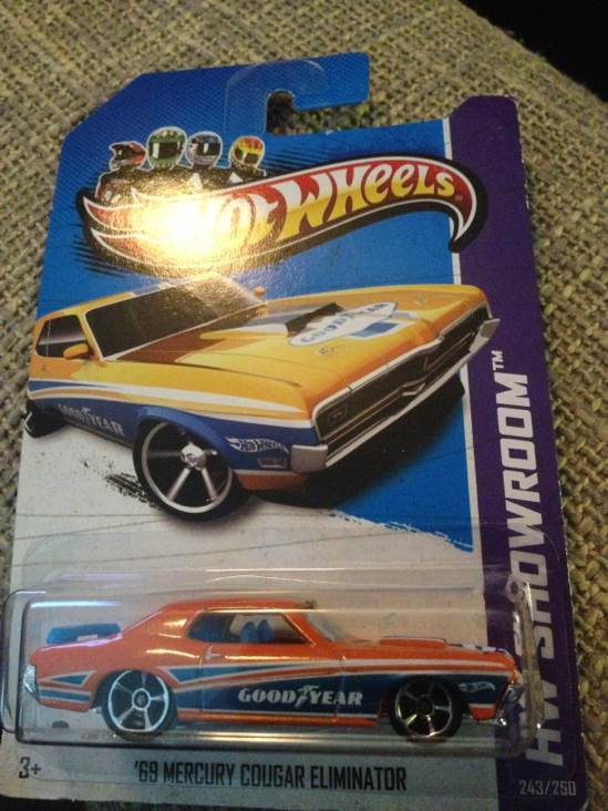 ’69 Mercury Cougar Eliminator - 2013 HW Showroom - Performance toy car collectible - Main Image 2