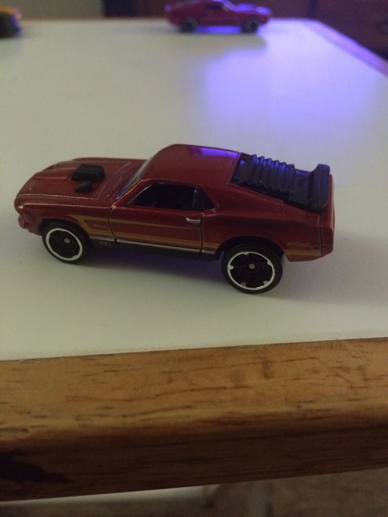 ’70 Ford Mustang Mach 1 - Muscle Mania - Ford ’12 toy car collectible - Main Image 2