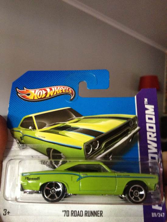 70 Road Runner  - 2013 HW Showroom toy car collectible - Main Image 2