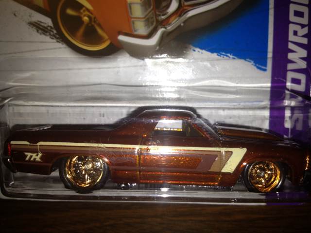 Chevy El Camino, ’71 (Super) - HW SHOWROOM -2013 Muscle mania toy car collectible - Main Image 2