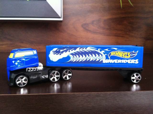 Truck Waveriders  toy car collectible - Main Image 2